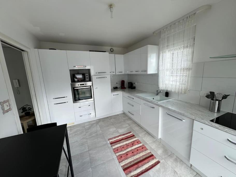 Instant Cosy Apartment สตราสบูร์ก ภายนอก รูปภาพ