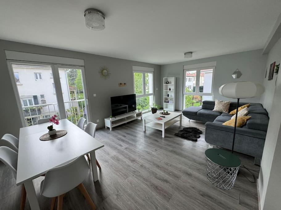 Instant Cosy Apartment สตราสบูร์ก ภายนอก รูปภาพ