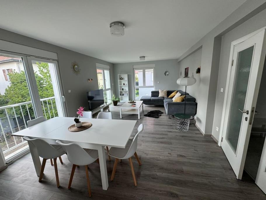 Instant Cosy Apartment สตราสบูร์ก ภายนอก รูปภาพ